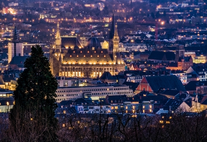 Rathaus und Dom in Aachen vom Lousberg aus gesehen
