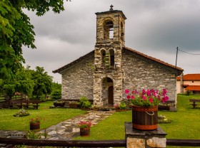 Ano Milia - Agia Paraskevi Outside