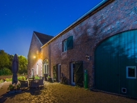 Baalsbruggermolen te Haanrade met hoeve bij Nacht