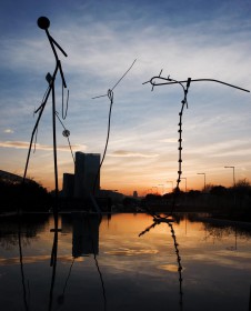 barcelona_kunst_olympisches_dorf_sonnenuntergang.jpg