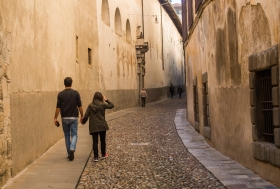 Via Arena met Santa Grata