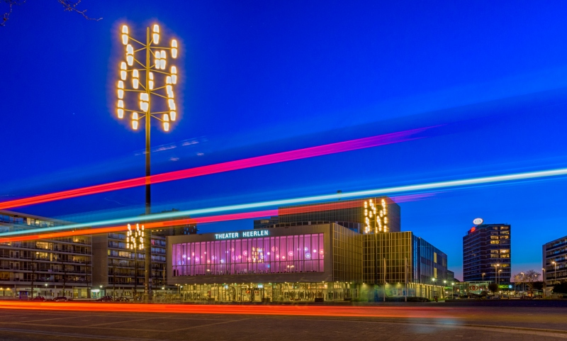 Met de bus naar het theater in Heerlen