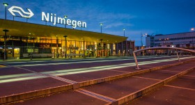 Station Nijmegen / Bahnhof Nimwegen