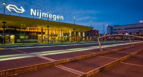 Station Nijmegen / Bahnhof Nimwegen