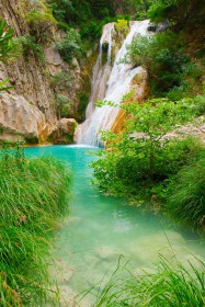 Polilimnio Wasserfälle bei Charavgi