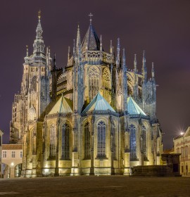 Veitsdom bij nacht
