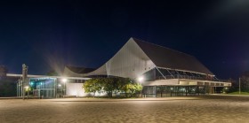 Rodahal bij nacht