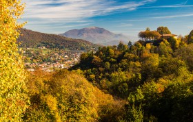 Ristorante Il Pianone Bergamo in herfstachtig landschap